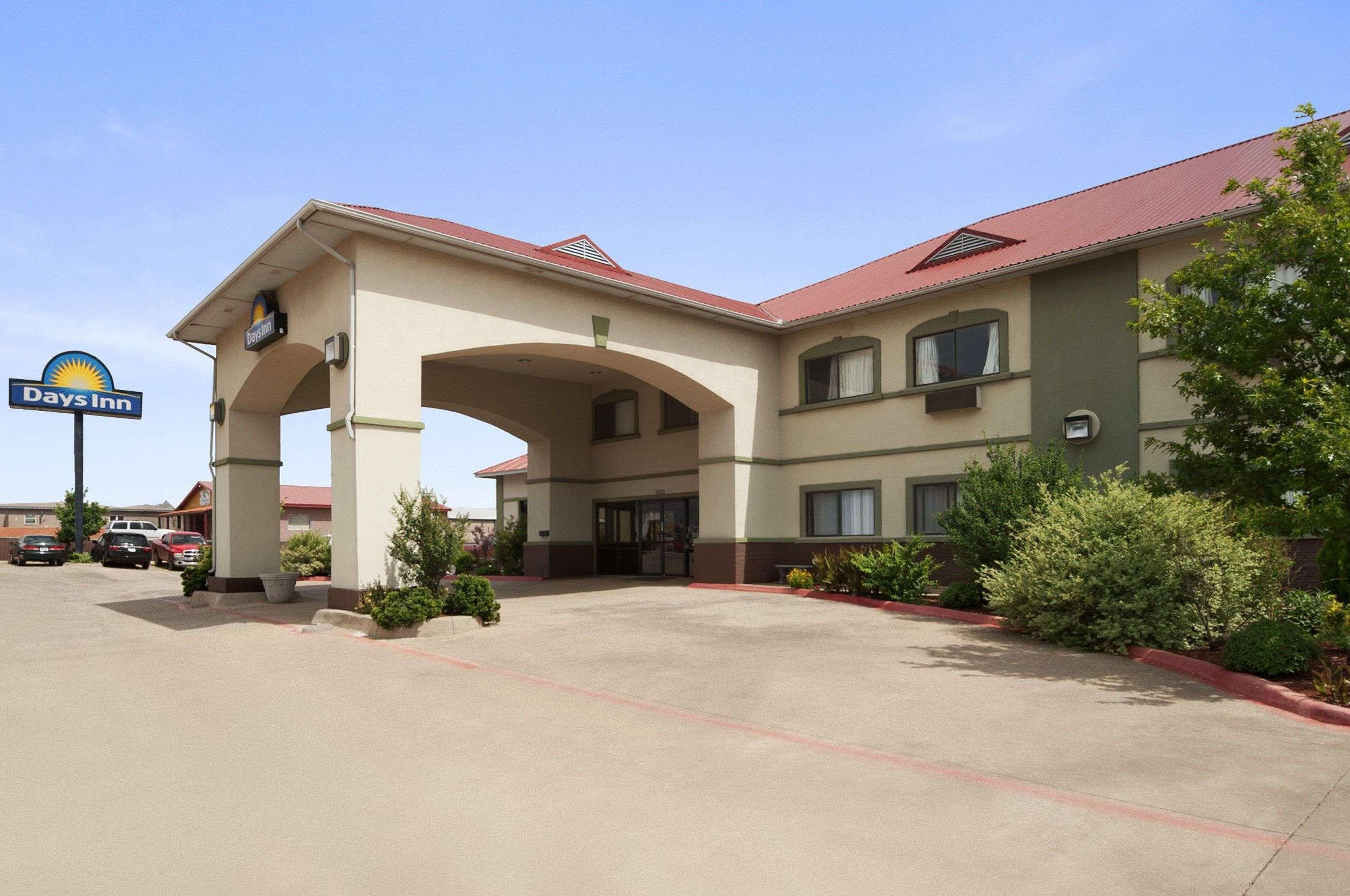 Days Inn By Wyndham Childress Exterior photo